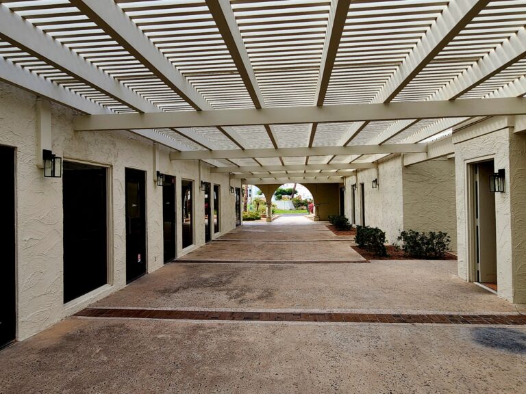 Breezeway between the Cholla Room and library on the left and the Art Studio and Pima Room on the right.