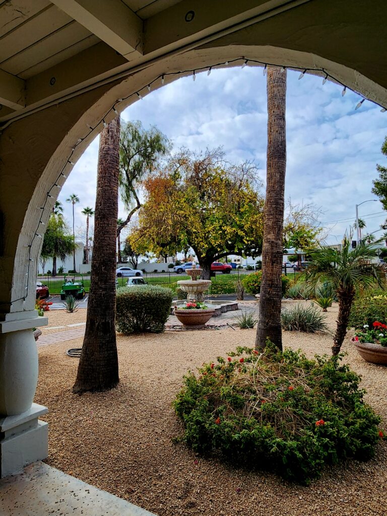 Peeking through the arches at the fountain