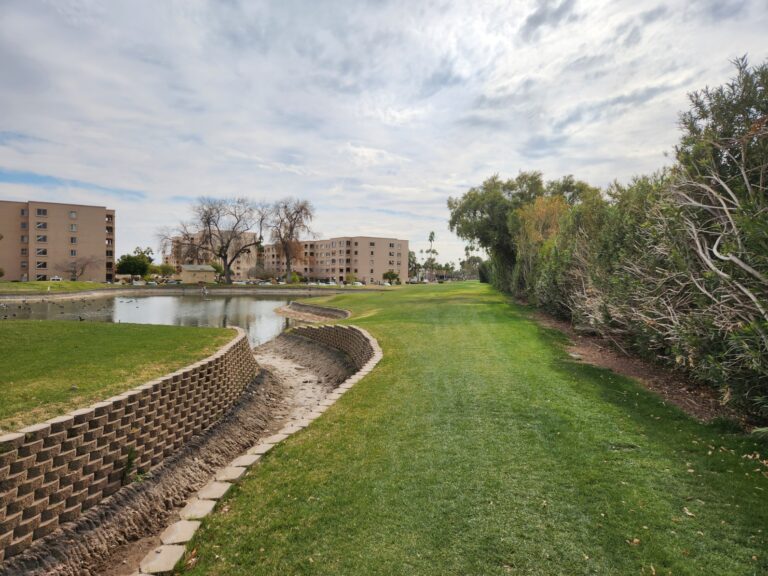 Hole #8 walk into towards the Women's tee.