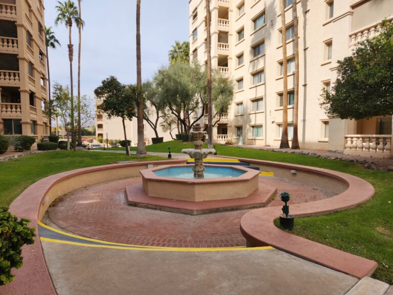 Fountain between building 21 and 24